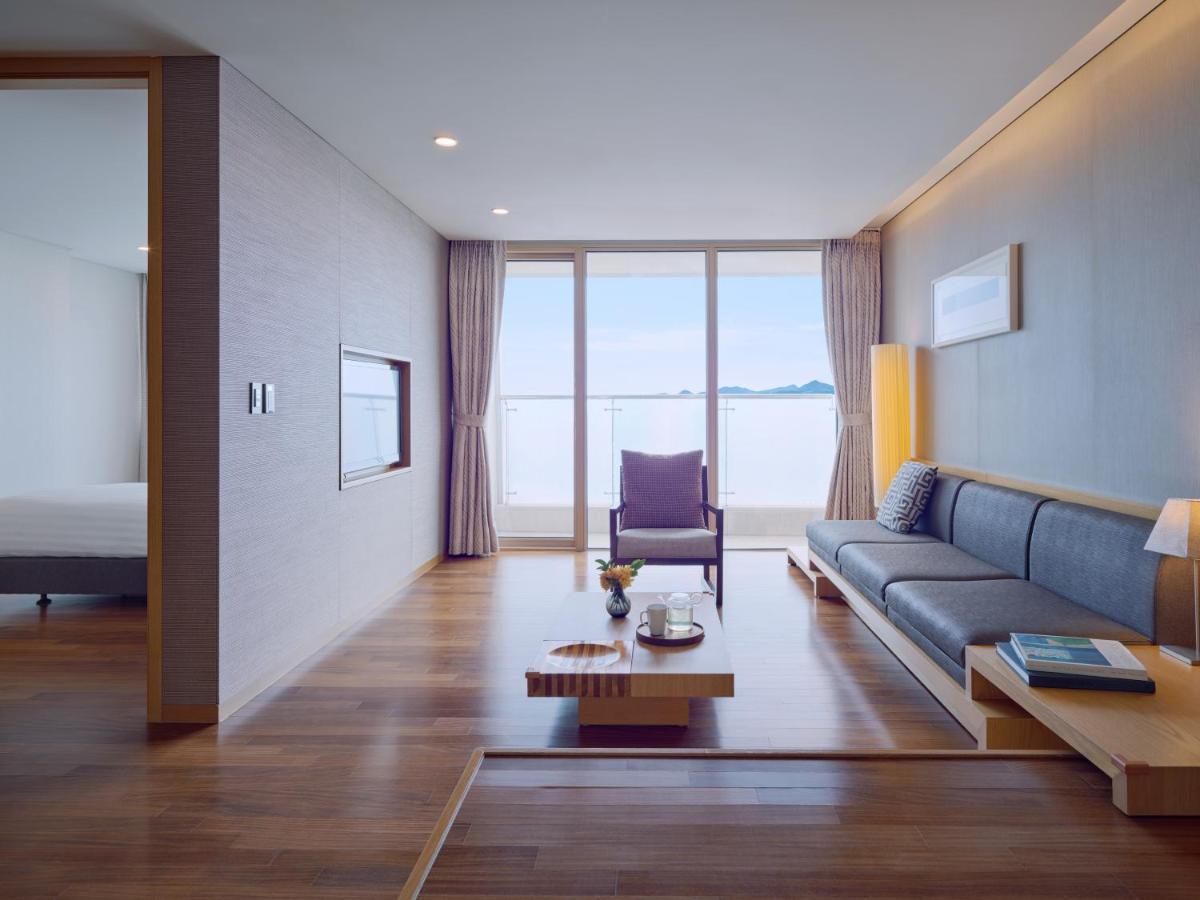 Sono Calm Yeosu Hotel Buitenkant foto