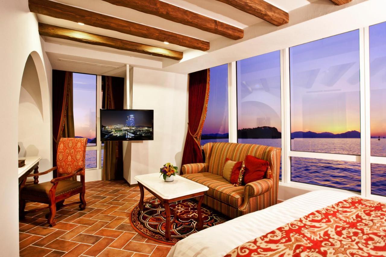Sono Calm Yeosu Hotel Buitenkant foto