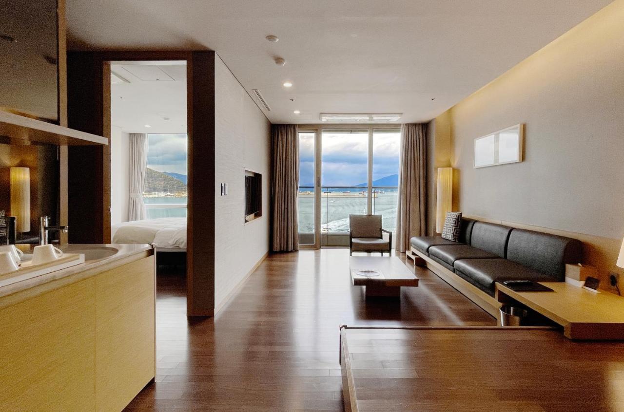 Sono Calm Yeosu Hotel Buitenkant foto